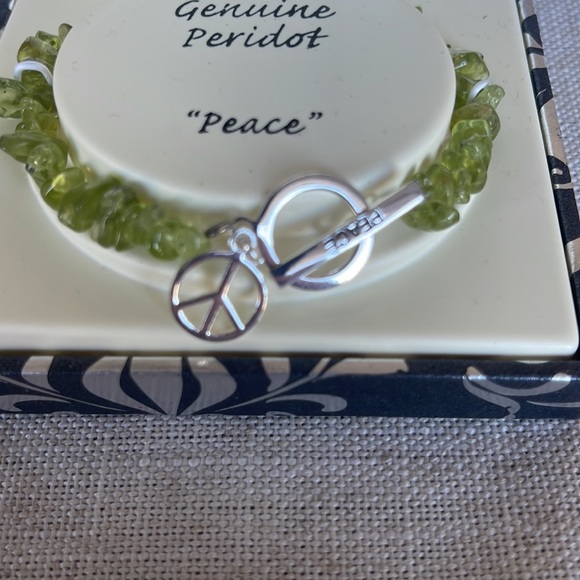 New Sterling Silver and Genuine Peridot “Peace” Bracelet - Picture 2 of 4
